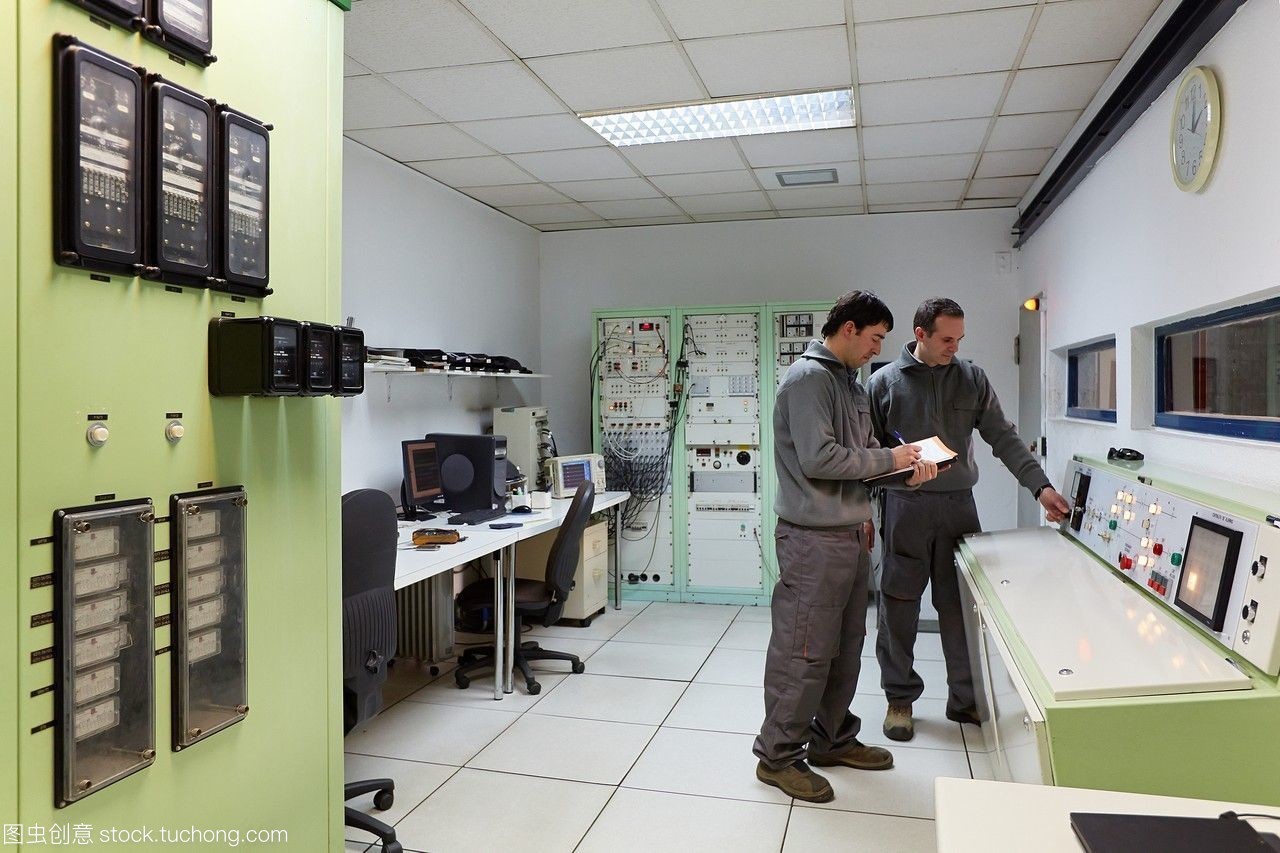 控制室。電力電子實驗室。電氣設備的認證。技術服務行業。bizkaiatecnalia研究和創新巴斯克的國家西班牙。